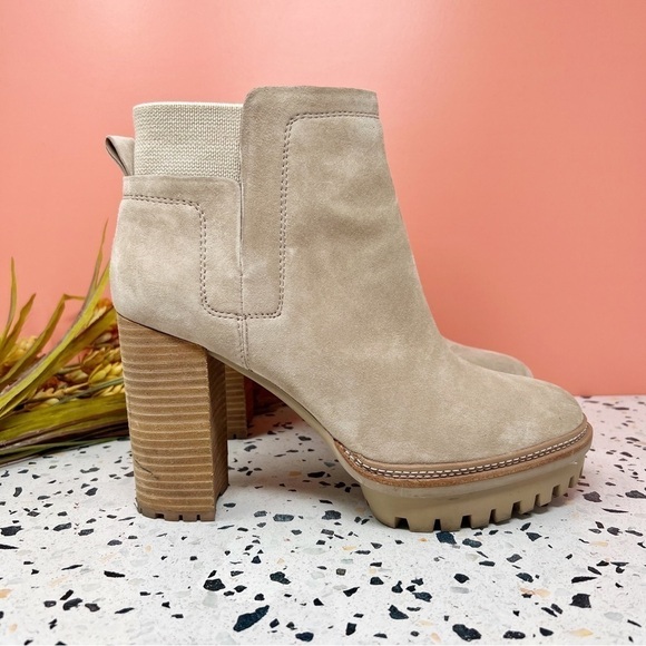 Vince Camuto Erinia Taupe Lug Sole Leather Suede Midi Heeled Women’s Boots Sz 10 - Picture 4 of 9